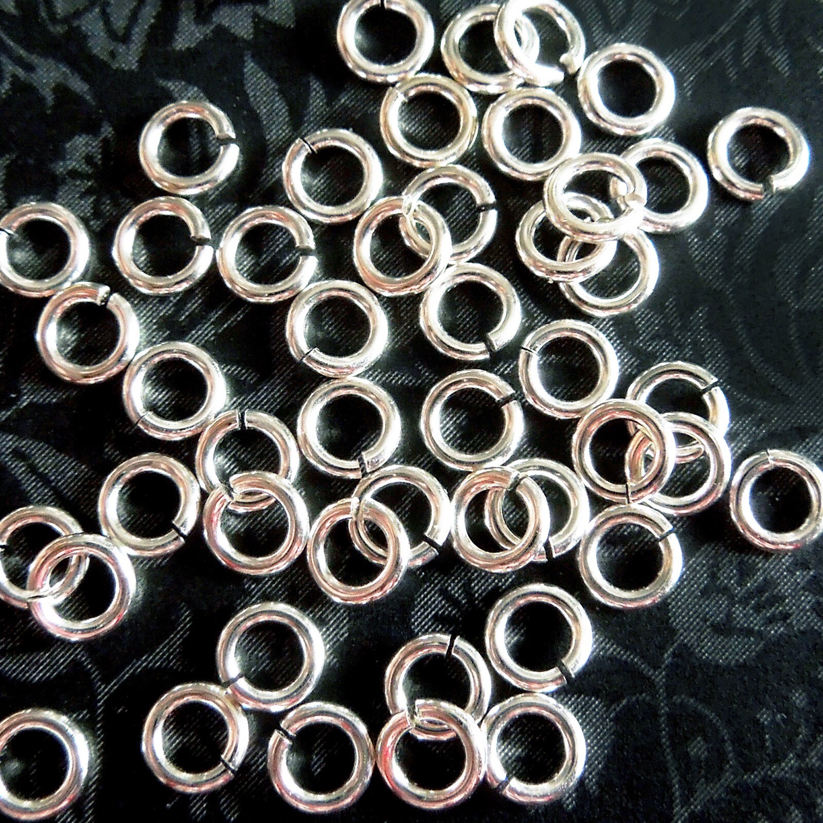 4mm Sterling Silver - 25 Pack LOCKING JUMP RINGS No Solder Needed - 20 Gauge