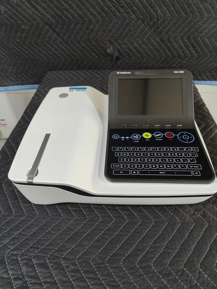GE Mac 2000 EKG / ECG Machine