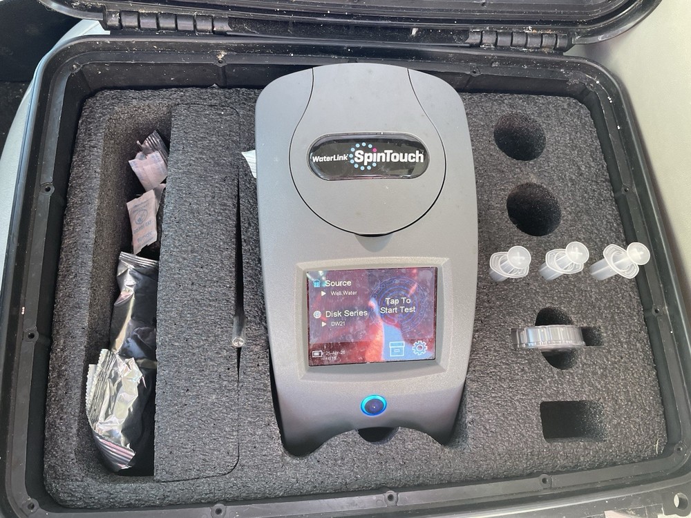 LaMotte WaterLink SpinTouch Pool Vial Testing Kit with Test Vials & Device