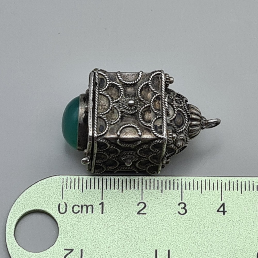 Antique Silver & Jade Sone Pill/Snuff box