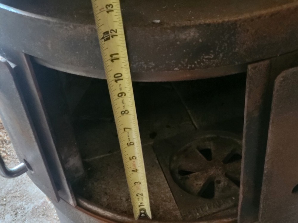 Wood Burning Stove with Pipe