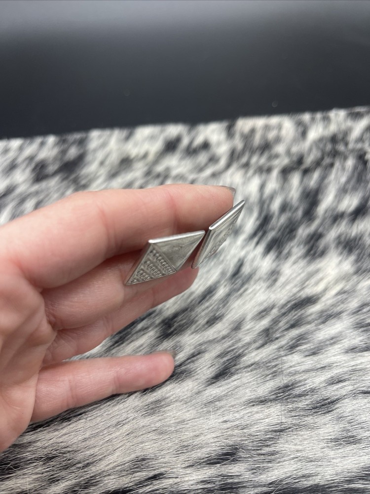 Stunning Silvertone Vintage Cuff Links #Q45