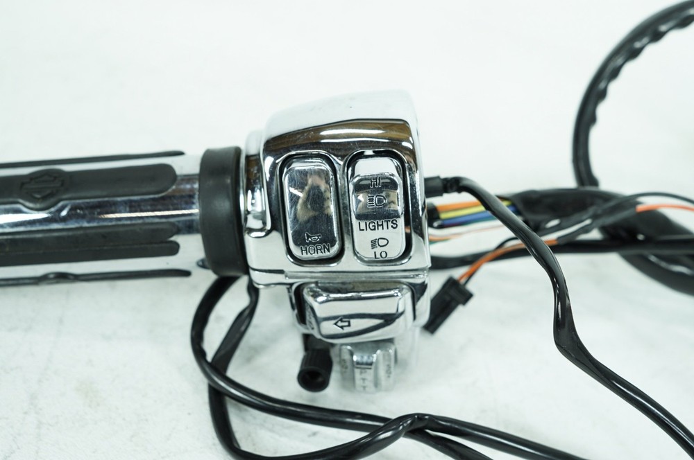 01 Harley Touring Electra Classic OEM Right Engine Start Kill Switches Controls