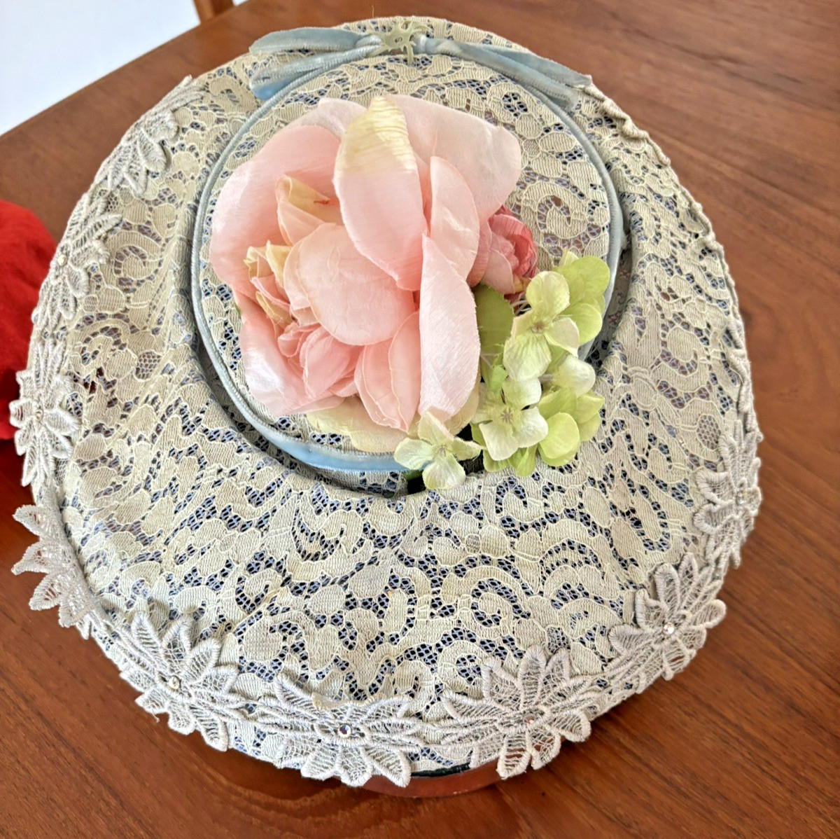 LOT OF 5 VINTAGE HATS, AS IS,