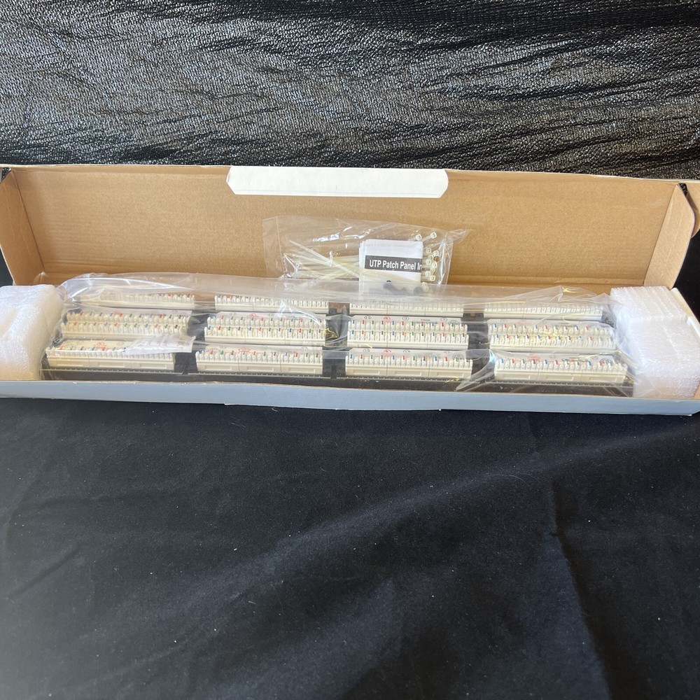 DataComm Part#20-5548 Cat 5e Universal 48 Port Patch Panel