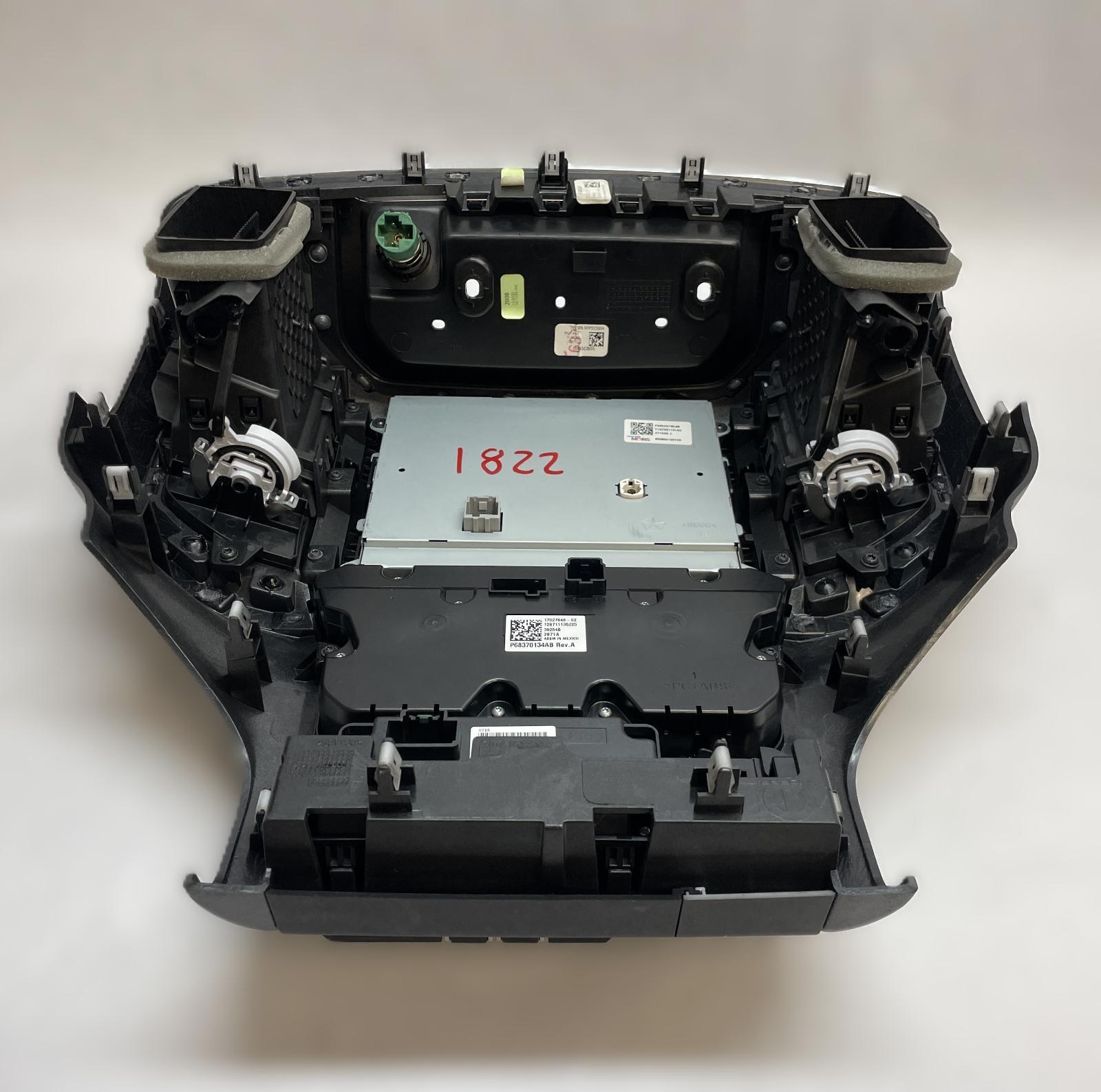 2022 DODGE RAM 2500 RADIO DISPLAY 8.4" SCREEN DASH BEZEL HEAT/AC CONTROLS OEM