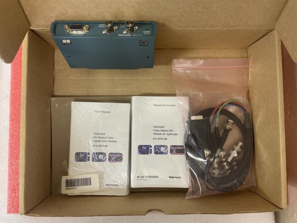TEKTRONIX TDS3SDI DIGITAL APPLICATION MODULE WITH CABLES