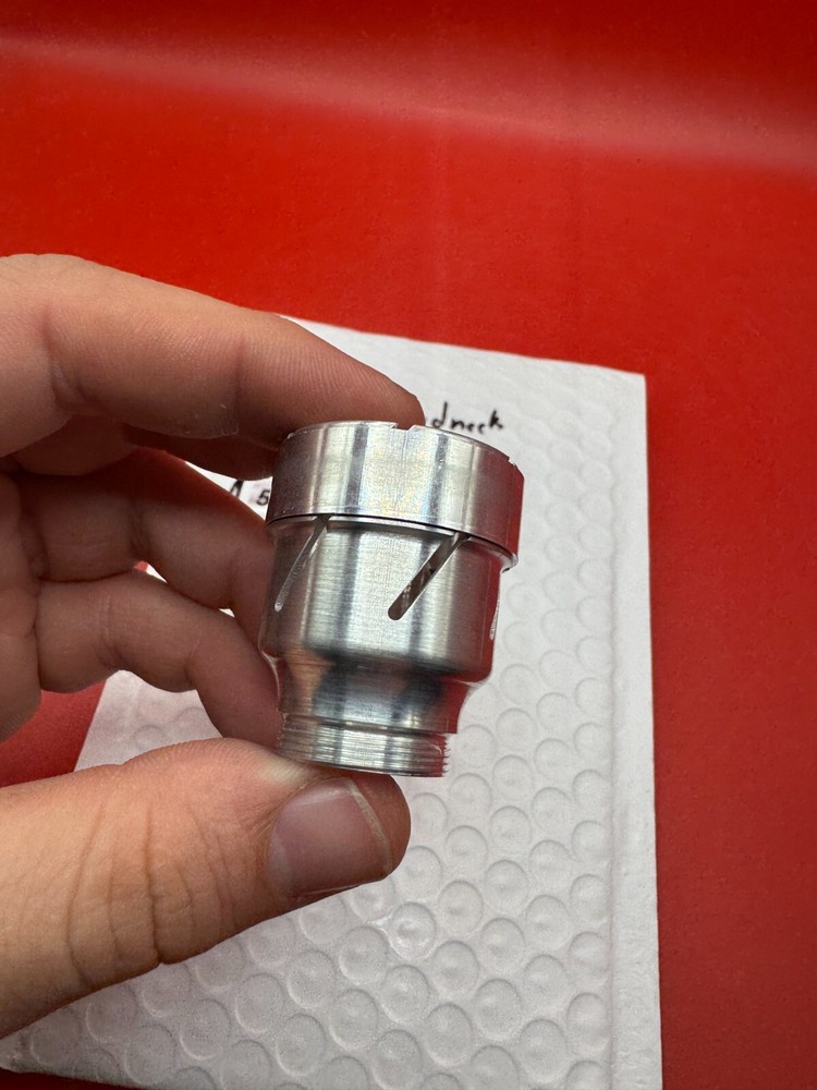 CCM Mid Rise Feedneck Dye Thread