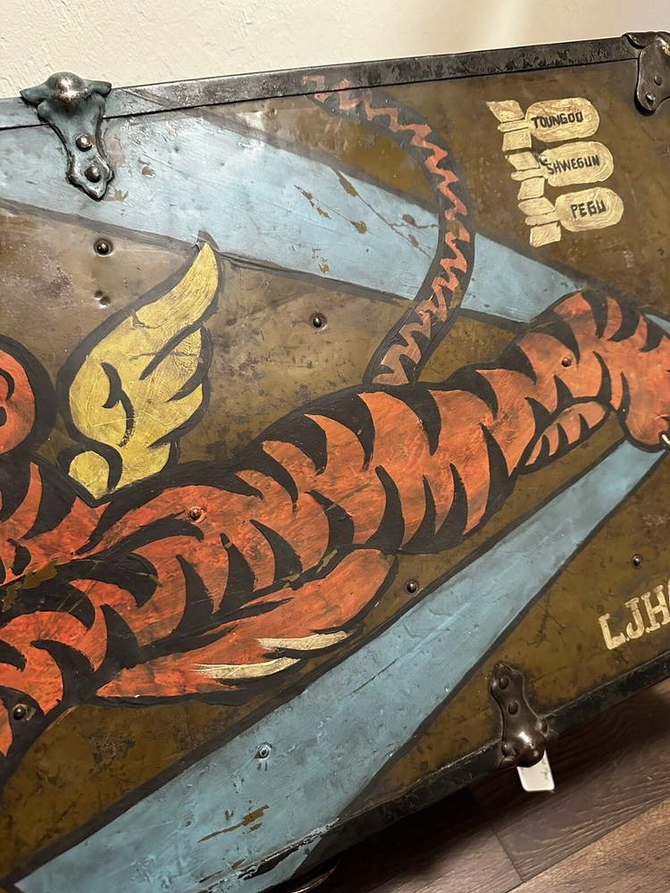 WWII Painted Flying Tigers Style US Air Force Trunk