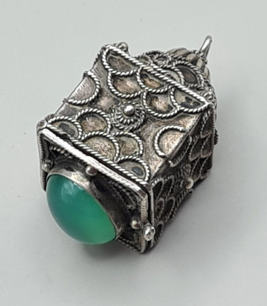 Antique Silver & Jade Sone Pill/Snuff box