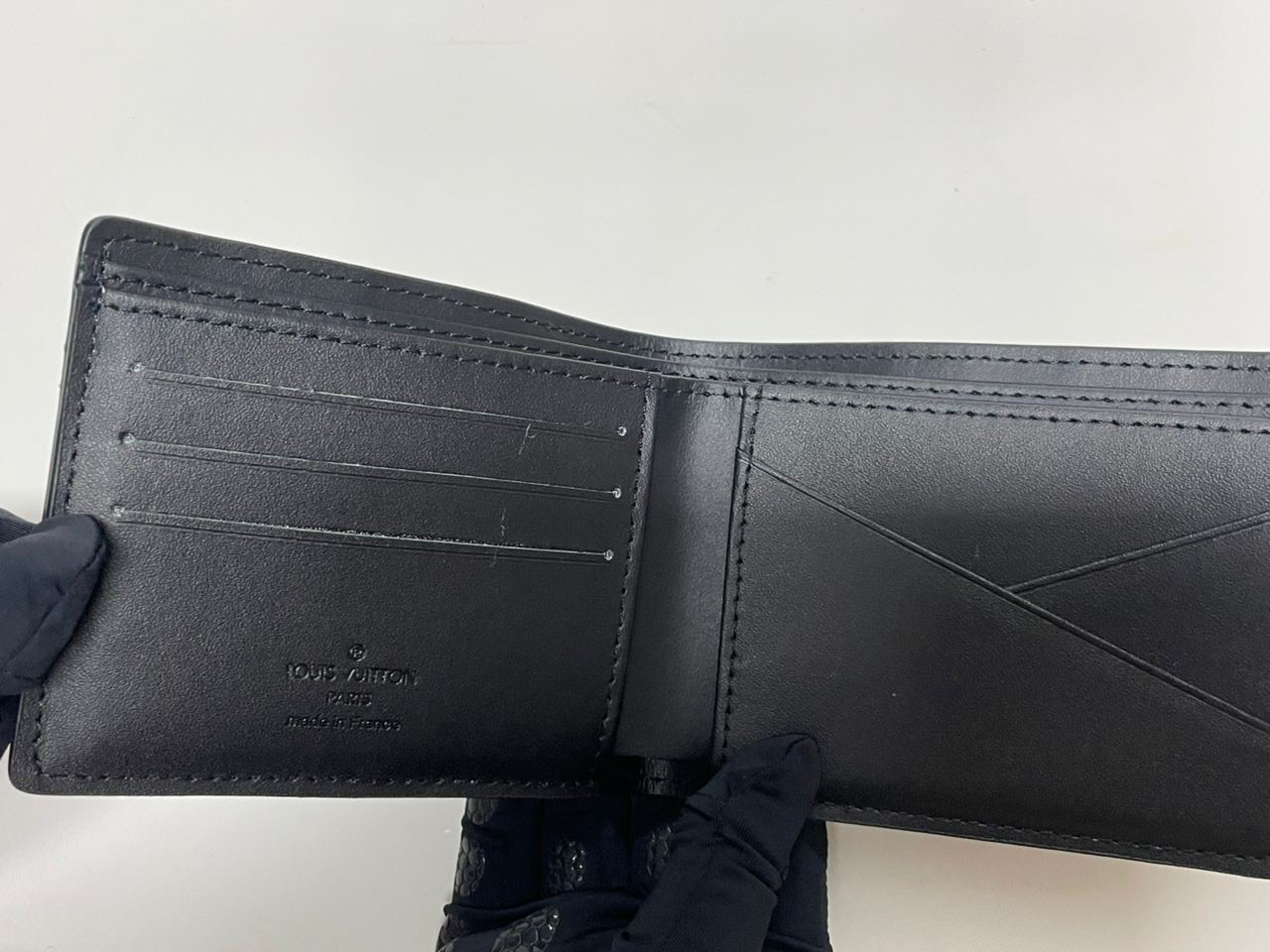 Authentic Brand New LOUIS VUITTON Men’s Damier Infini Leather Multiple Wallet