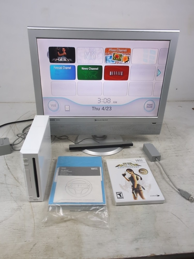 Nintendo Wii Console White Bundle Sensor/Cords/Manual/Game - Tested & Working!