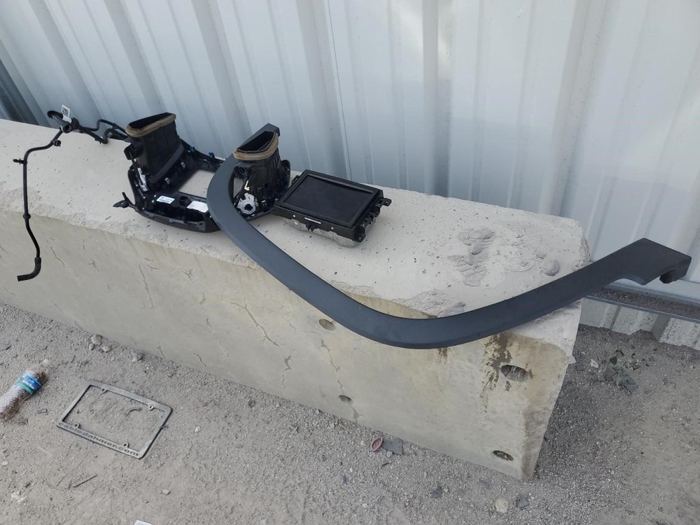 2019 JEEP CHEROKEE Air Shutter