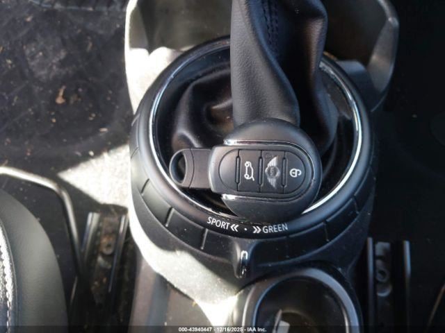 MINI 1 2016 Glove Box 4947845