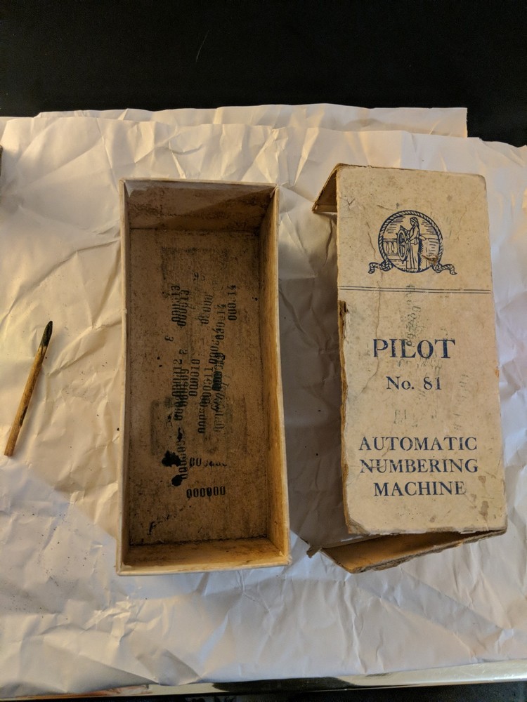Vintage Pilot Automatic Numbering Machine Stamper - No.81. with box. VG.