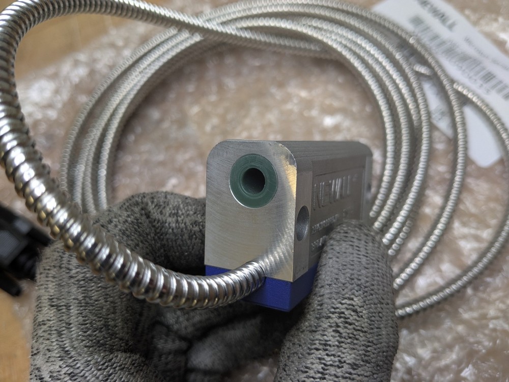 Newall Microsyn Serial 5 DRO Encoder Reader Head w/ Armored Cable ME000509D035