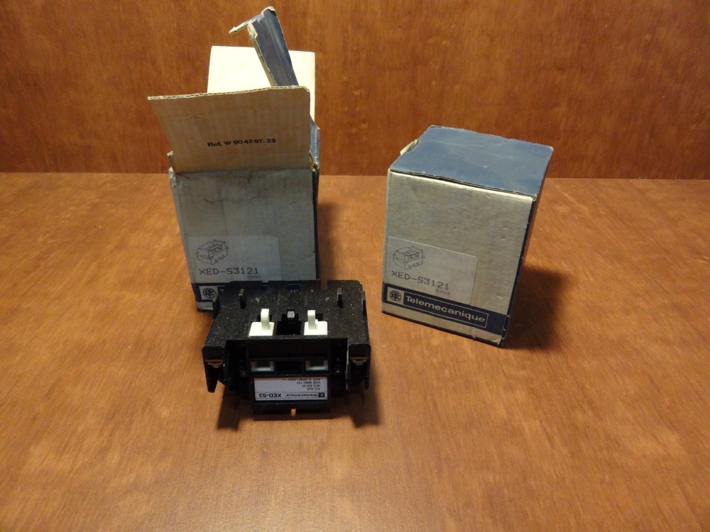 Telemecanique push button switch XED-S3121