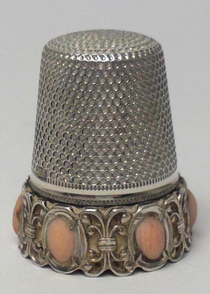 Vintage 800 Silver & Pink Coral Thimble