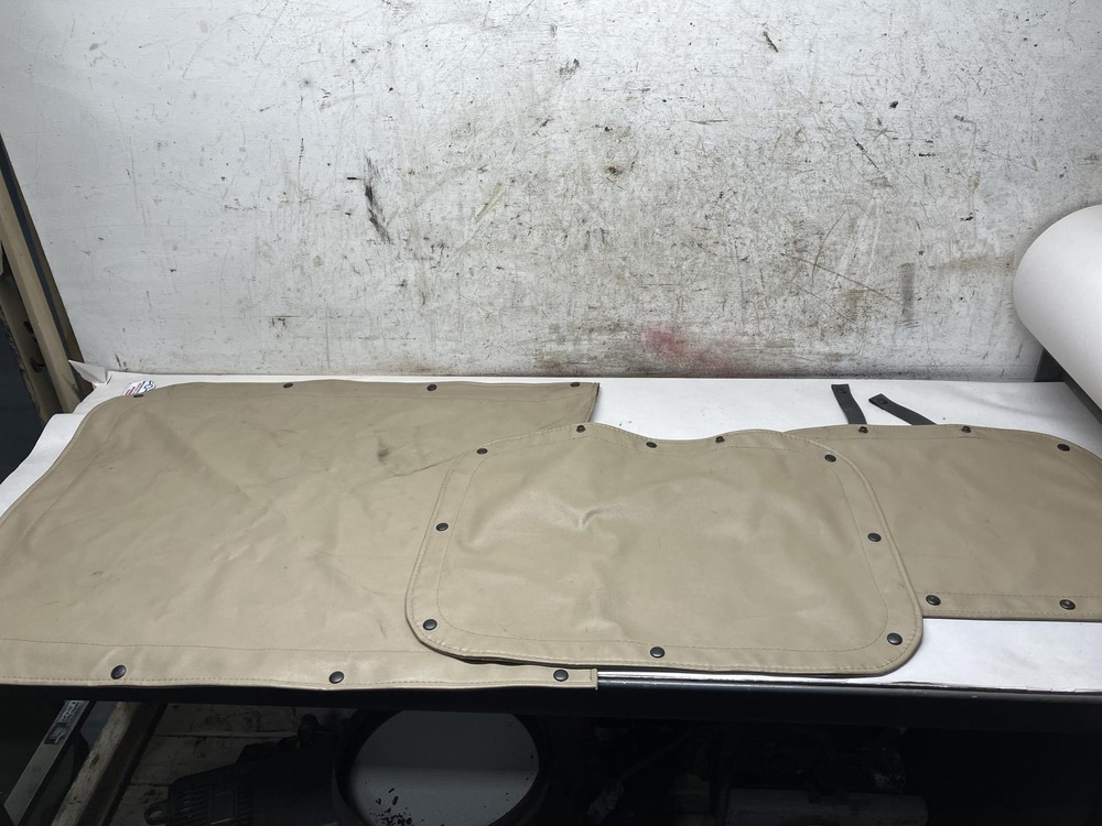 Peterbilt 579 TAN SLEEPER WINDOW Interior Curtain - Used