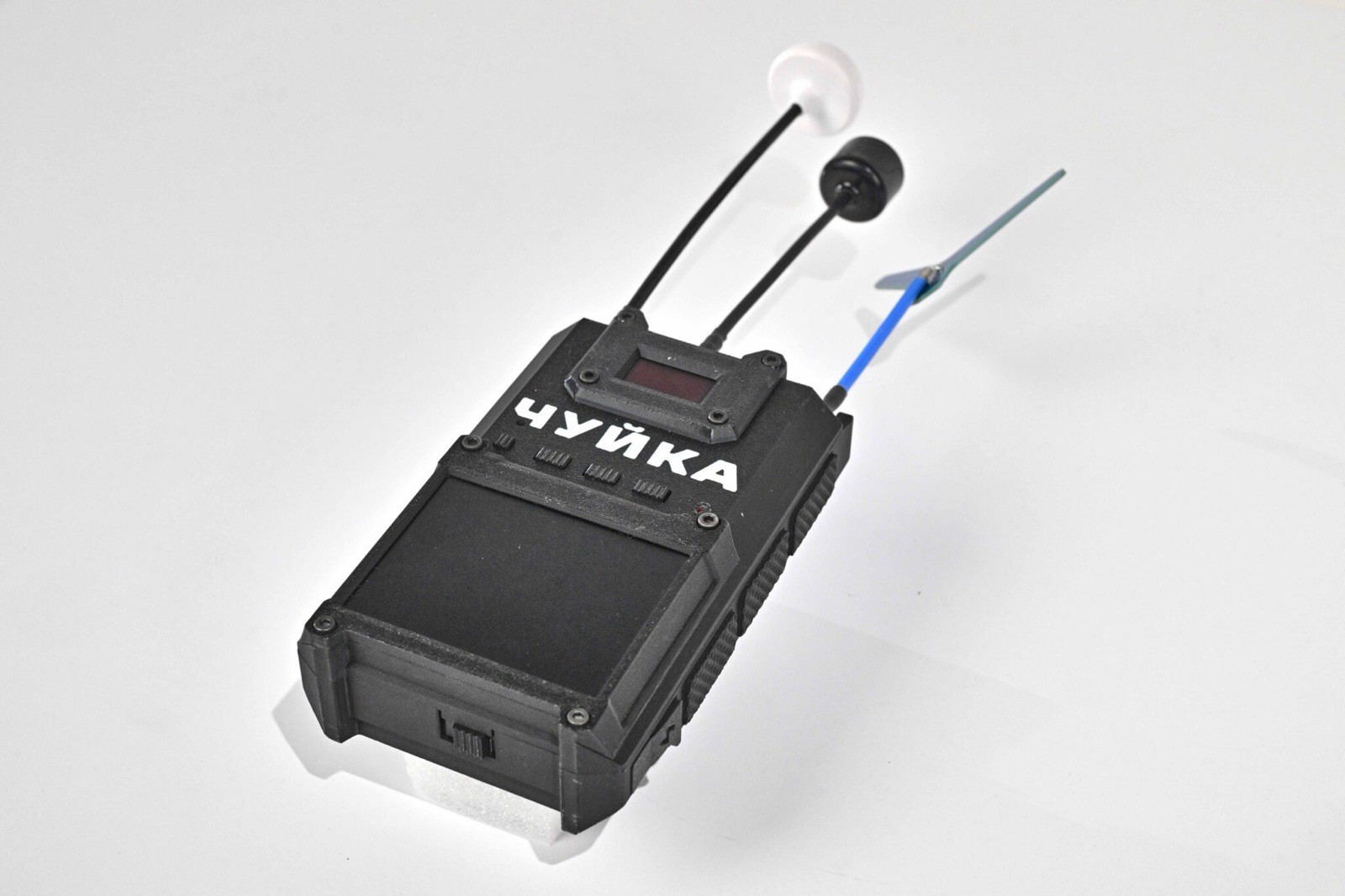 CHUYKA 3.0 FPV Drone Detector 1.2/3.3/5.8GHz RF Video Signal Scanner