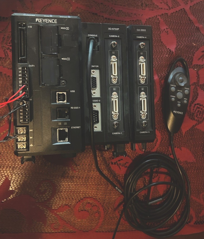 Keyence XG-8702P Industrial Vision Camera with CA-E800 with CA-D3MX cable  used