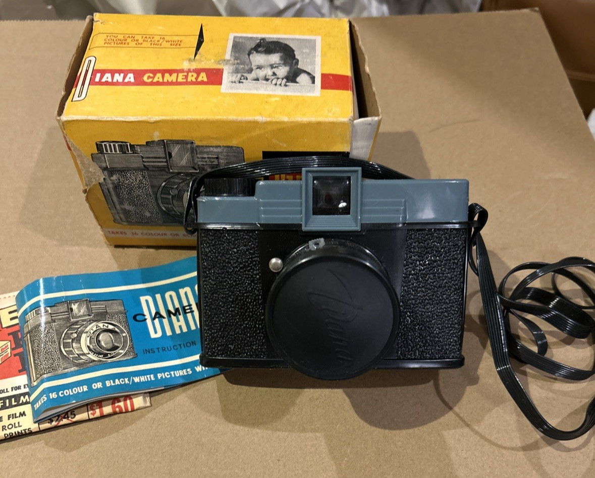 Vintage 1960's Diana Camera No. 151 Black & White Film, Manual Included - BOXED!