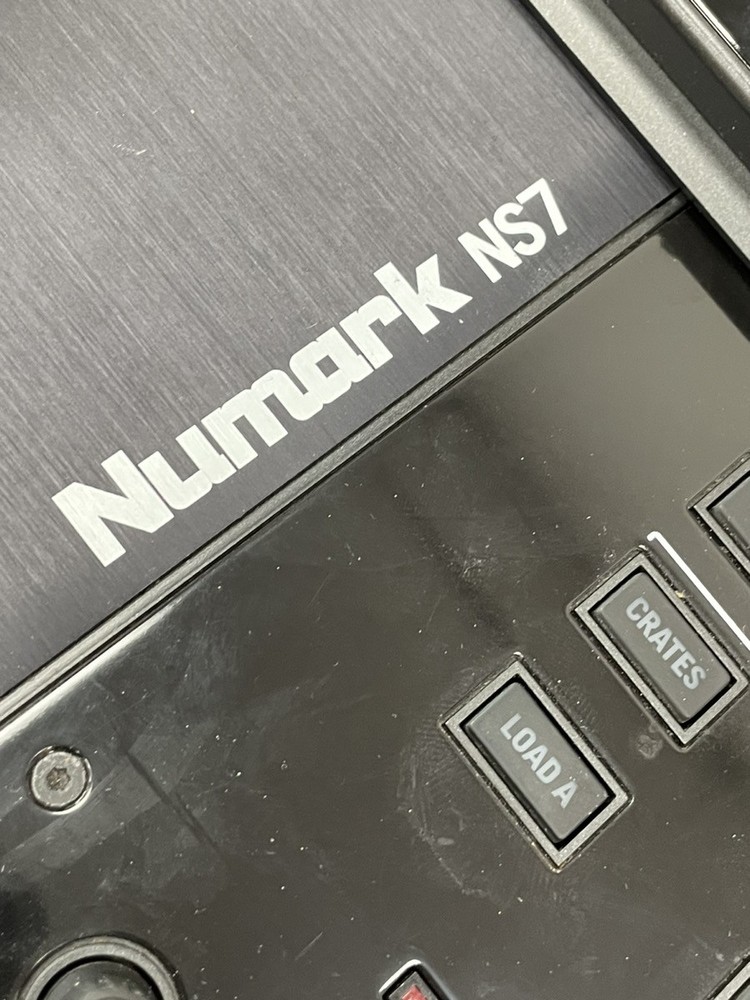 NUMARK NS7 DJ CONTROLLER (EZ2006242)