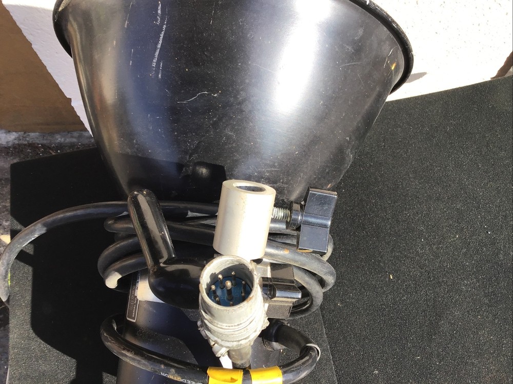 Speedotron Universal Light Unit 102