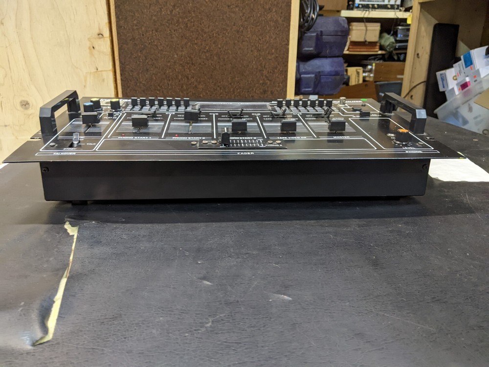 Lineartech SL-3100A Stereo preamp mixer/EQ