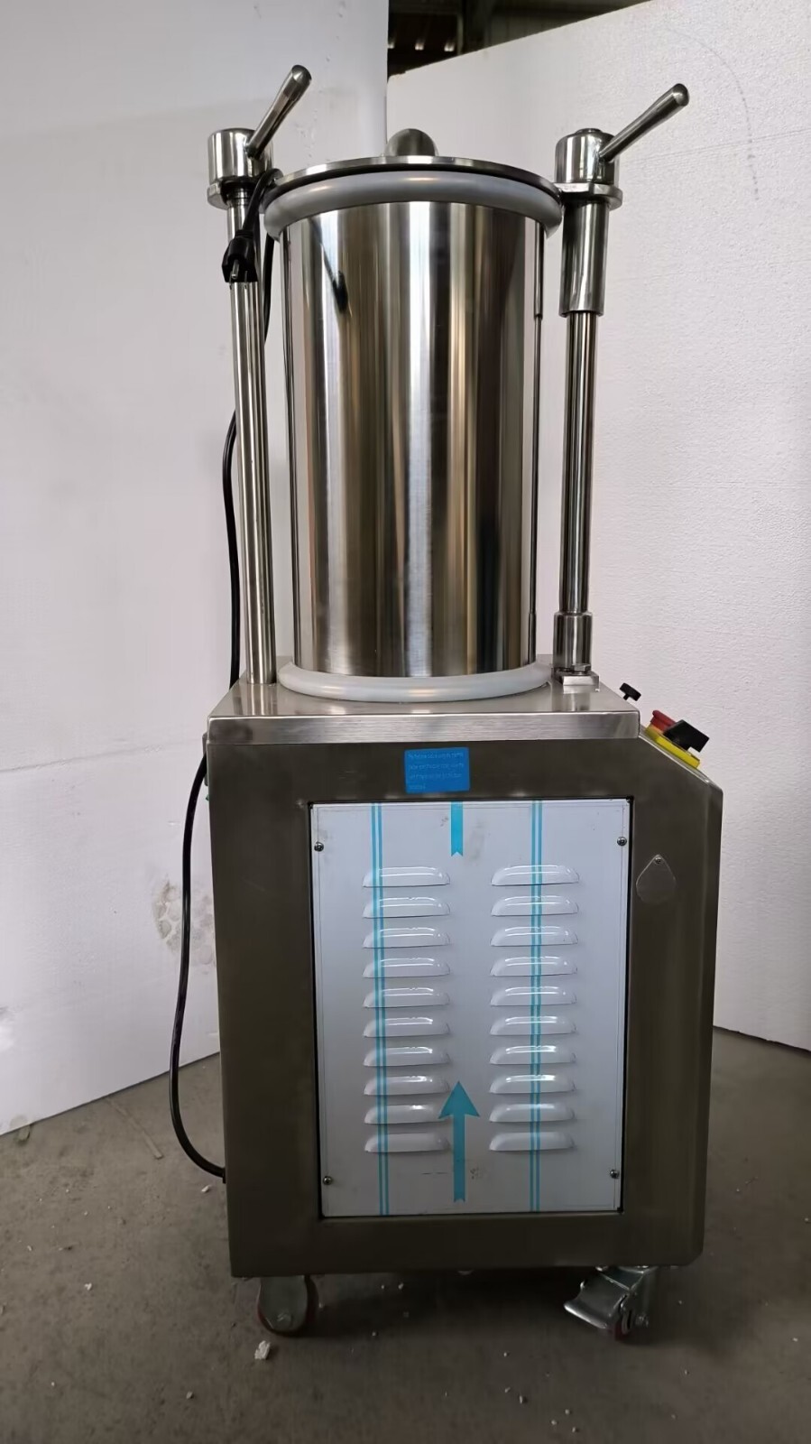 Hydraulic 57 lb. Sausage Stuffer | Automatic 110V | 882 lb/h | Sausage Filling