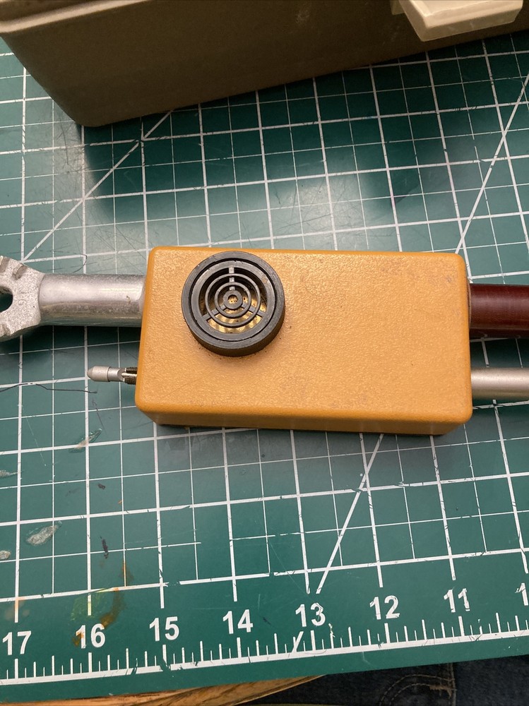 Memco Hot Horn Energized Cable Detector