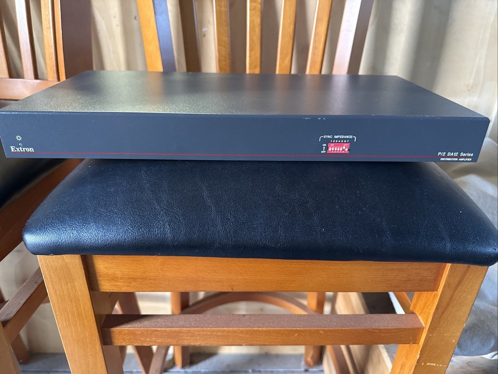 EXTRON P2DA12 Rack Mount VGA Distribution Amplifier