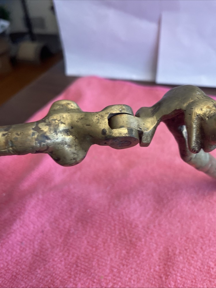 Vintage SQUIRREL Golden SOLID BRASS Cast Iron Nut Cracker