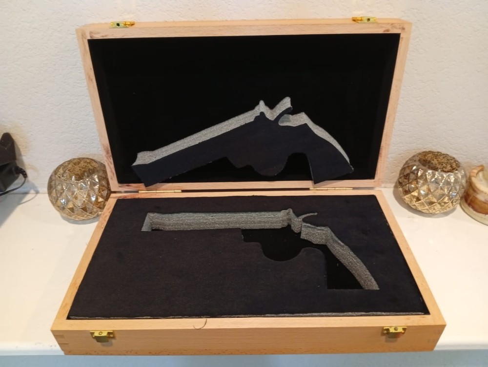 COLT PYTHON 6 INCH BEECH WOOD REVOLVER/PISTOL CASE