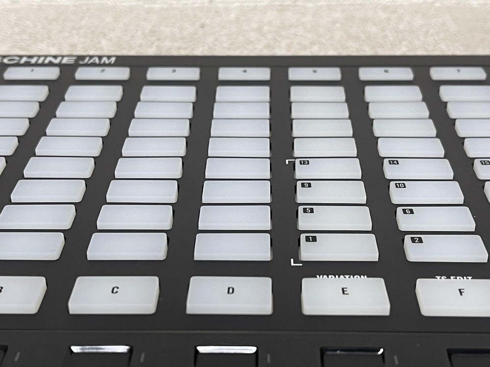 Native Instruments Maschine Jam Controller Production Performance System w/Box