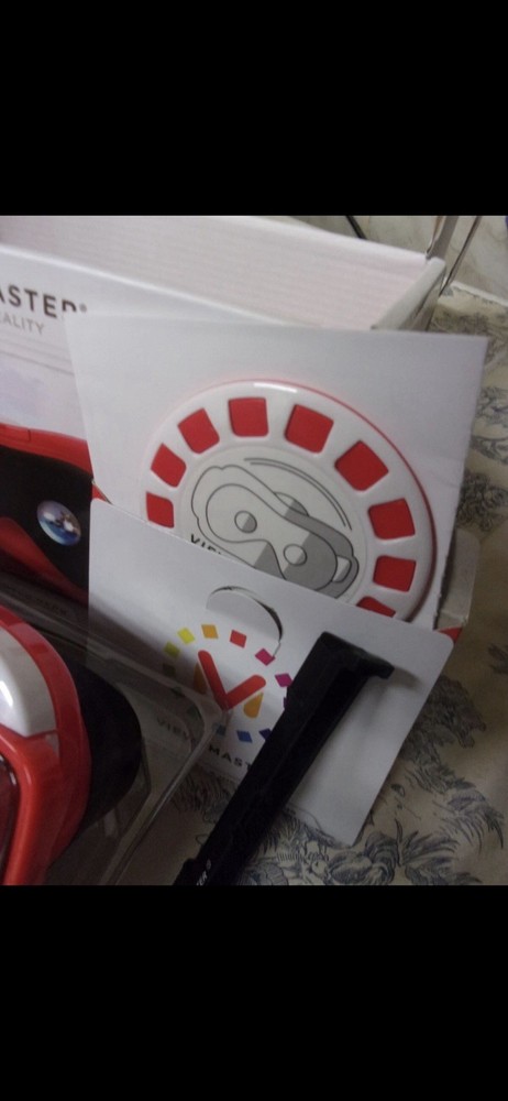 View-Master Virtual Reality Starter Pack Red/Black Smartphone VR Headset 6.0in