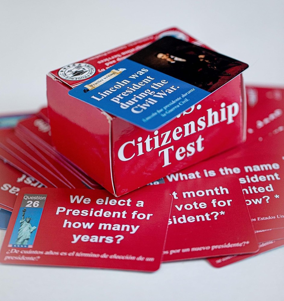 US Citizenship Flash Cards to study for the Naturalization test includes 100...