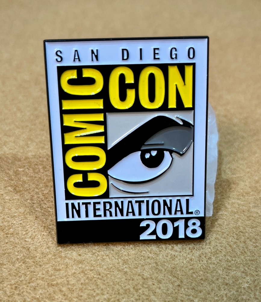 2018 SDCC COMIC-CON Box, Badge & Comic-Con “Eye” Pin, Walking Dead