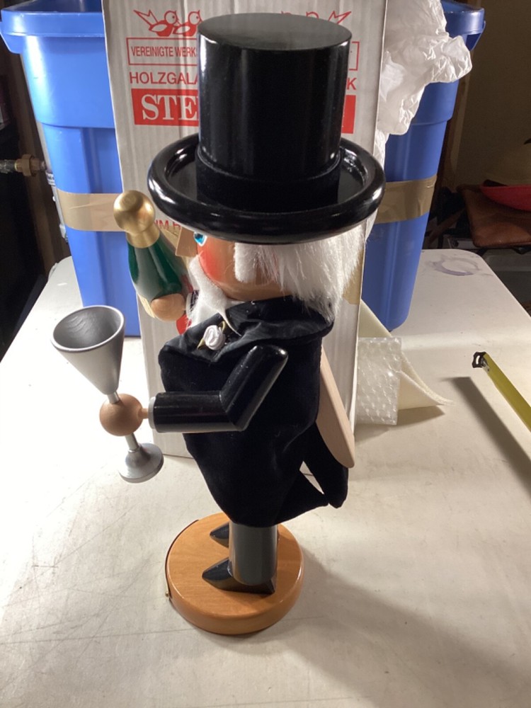 Steinbach “Taron Millennium” S1700 nutcracker signed in Excellent Condition