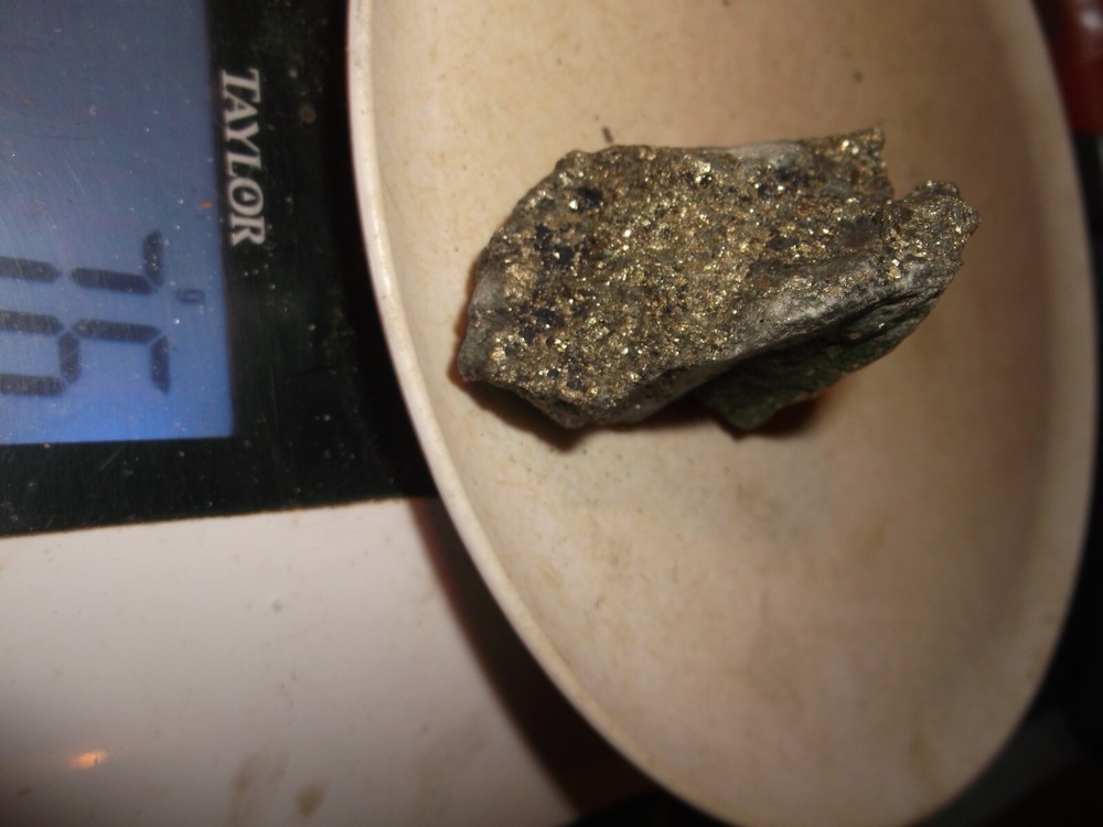 Gold, silver, copper, 76 grams samples ,ore high grade .