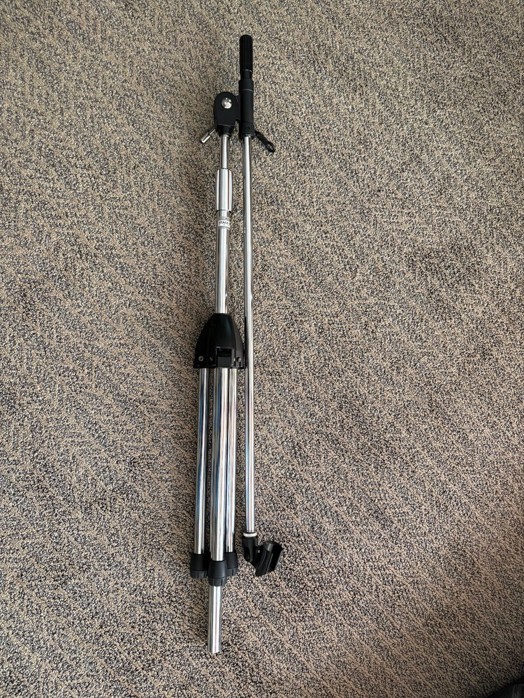 TAMA Stagemaster mic stand!!! NICE!!! Comes with mic mount!! Barely used!!!