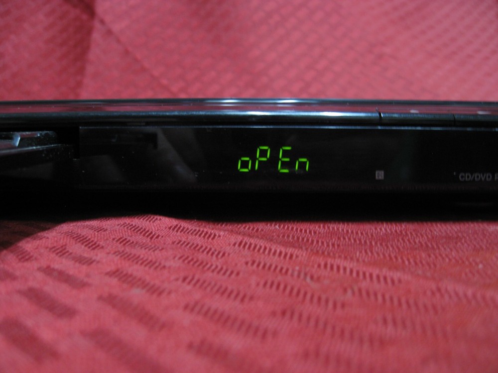 Sony DVP-SR200P DVD Player Tested Working + Cleaned, no remote