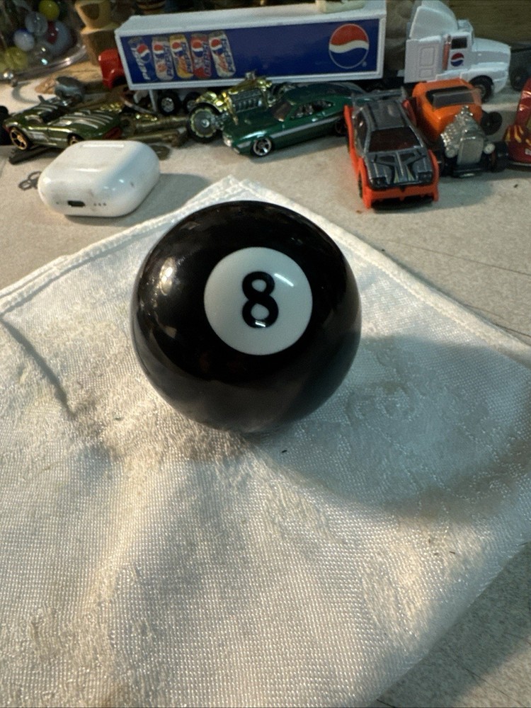 Pool Table 8 Ball