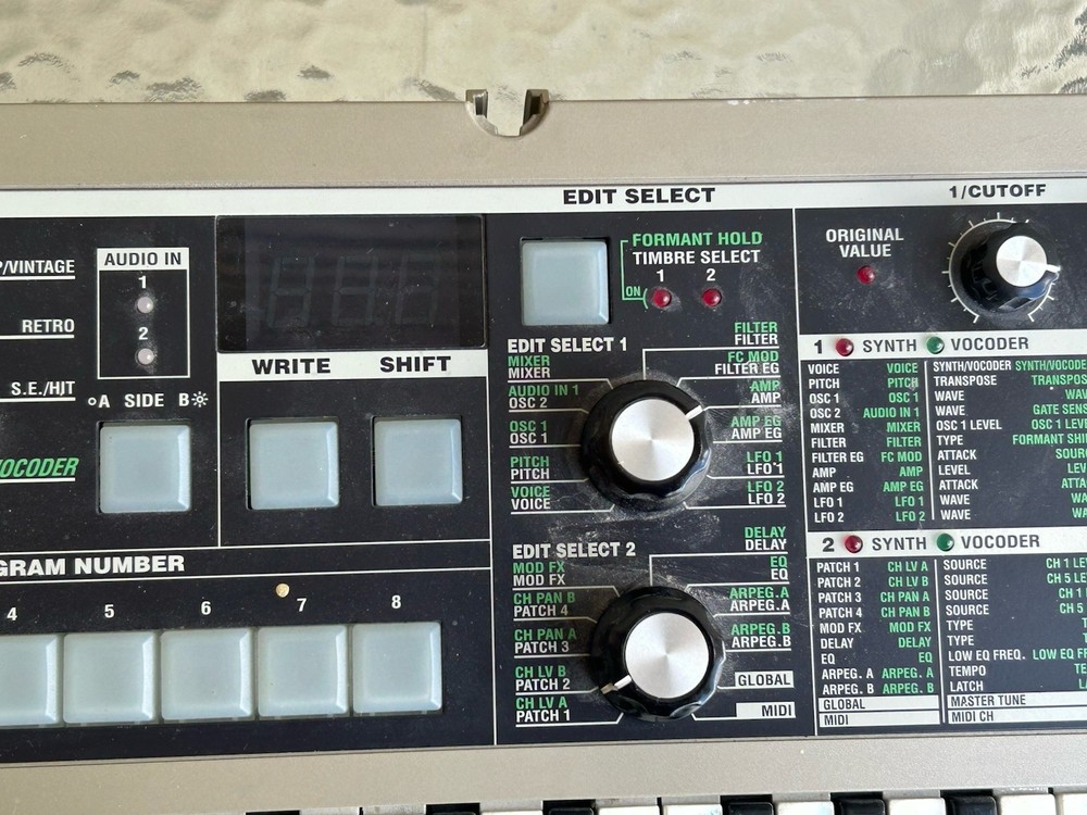 KORG microKORG 37-Key Synthesizer Vocoder ***Working***