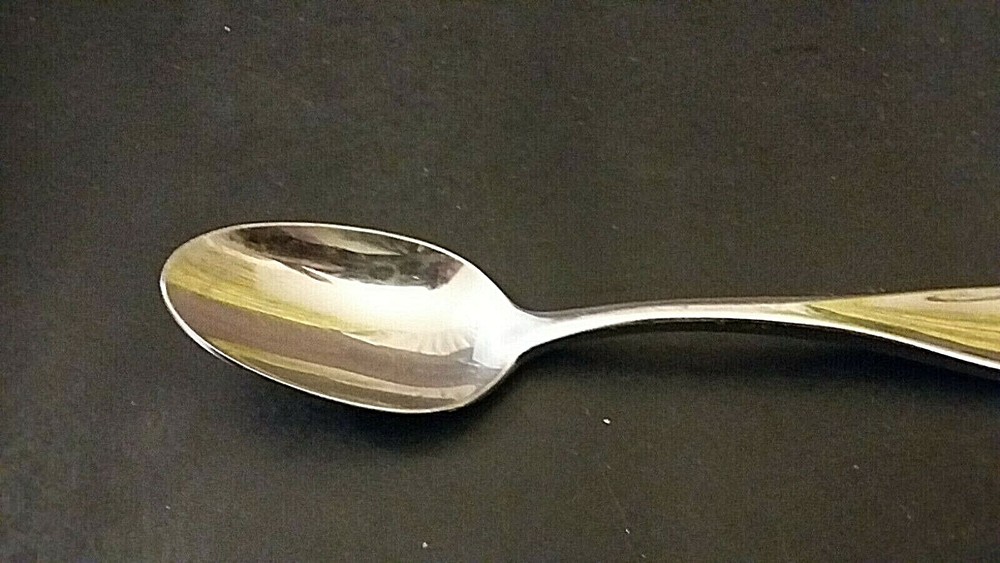 Oneida Voss Stainless teaspoon 6 1/4"