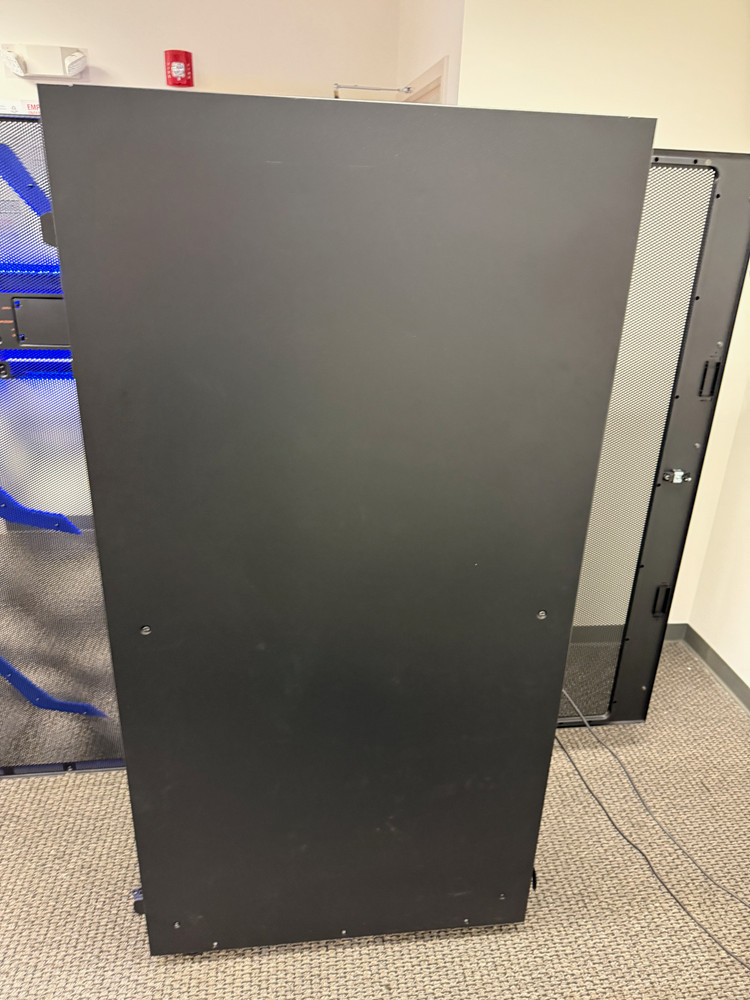 Dell EMC UNITY 40U Server Rack
