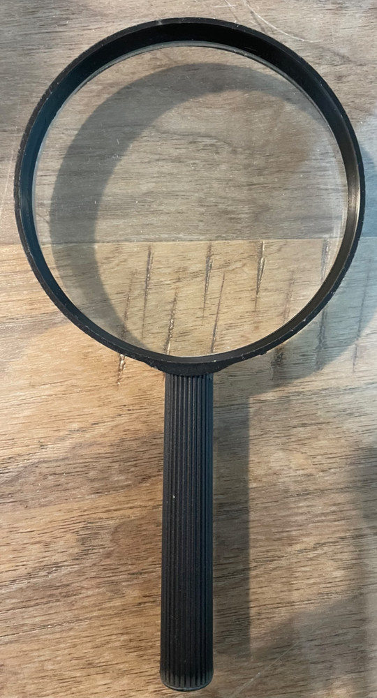 Excellent Condition Vintage Magnifying Glass