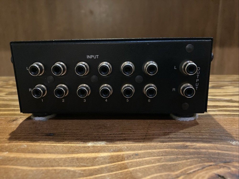 RUSSOUND SPEAKER CONTROL MODULE AX-6 compact line-level 6 input selector