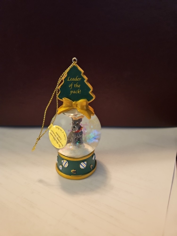 the danbury mint christmas mini globe snow