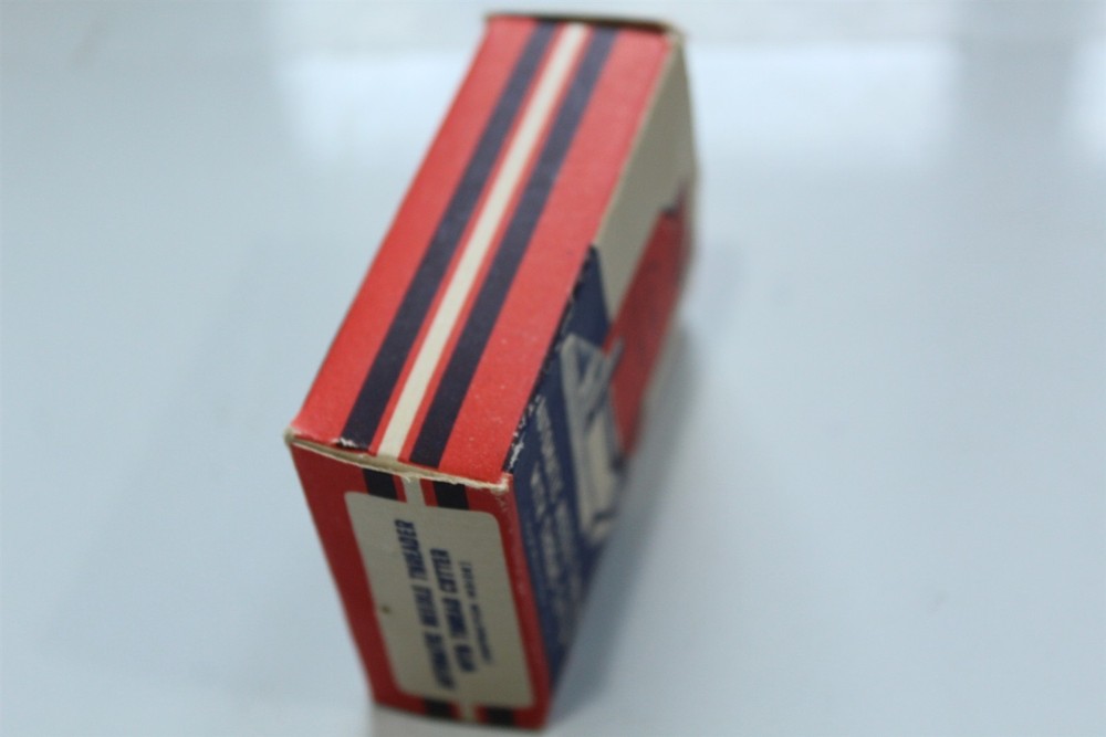 Vintage Automatic Needle Threader With Thread Cutter In Original Box